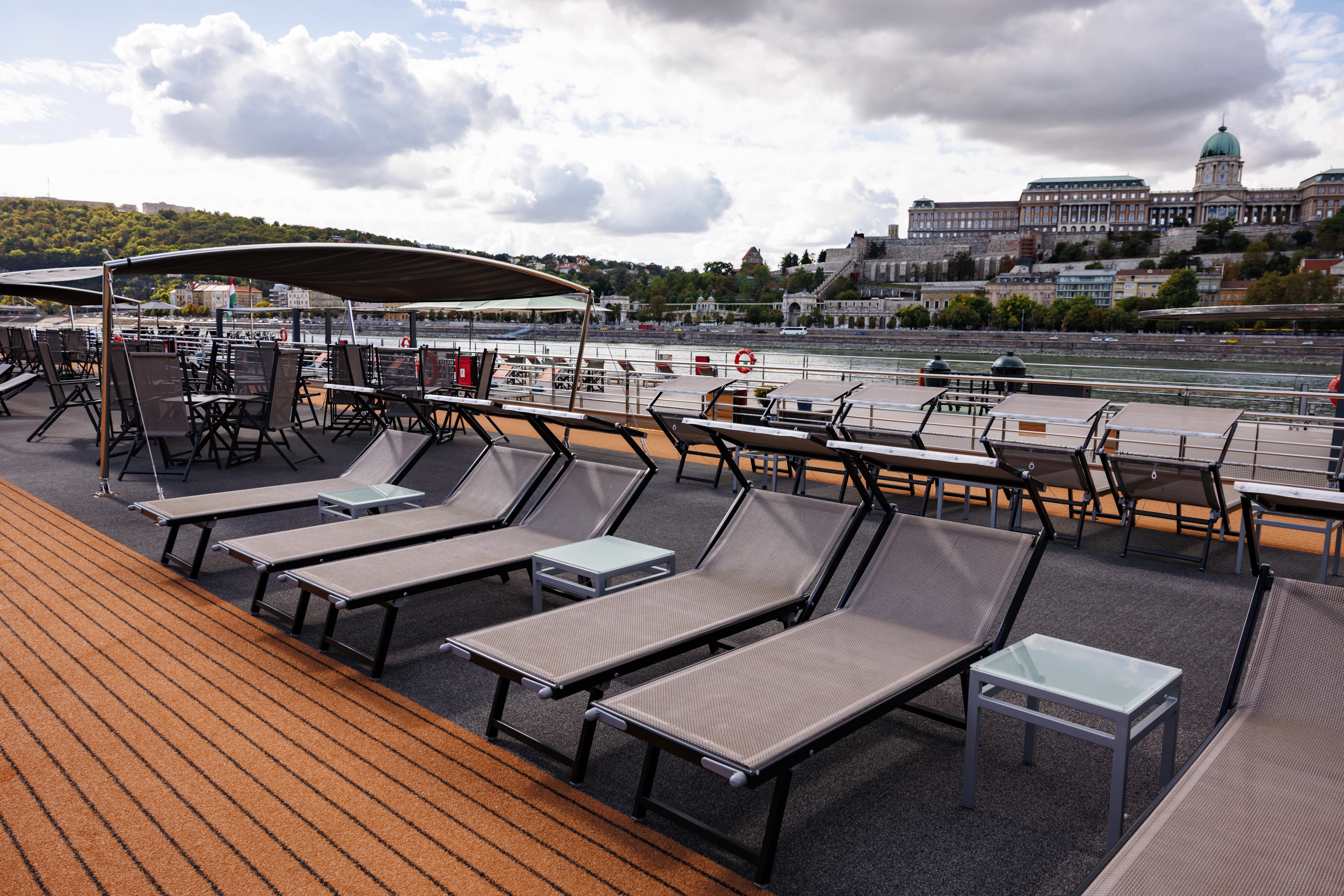 Avalon Passion - Sky Deck